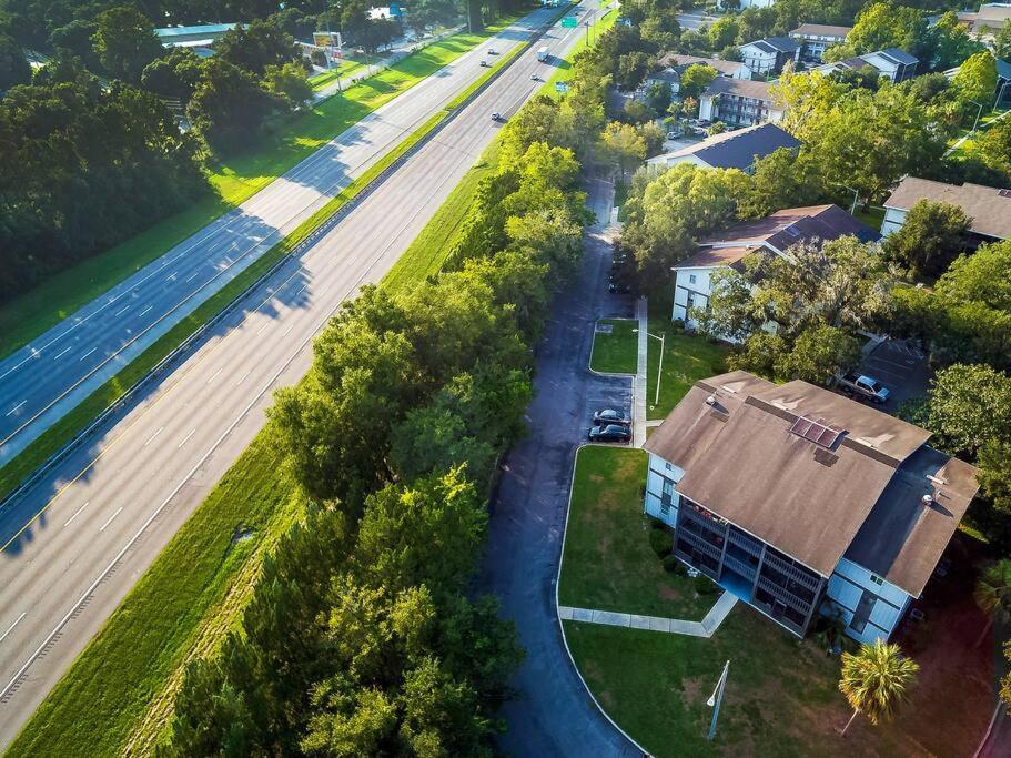 Uptown Livin' - 2 Qb, 500Mb Wifi & Balcony Apartment Gainesville Exterior foto